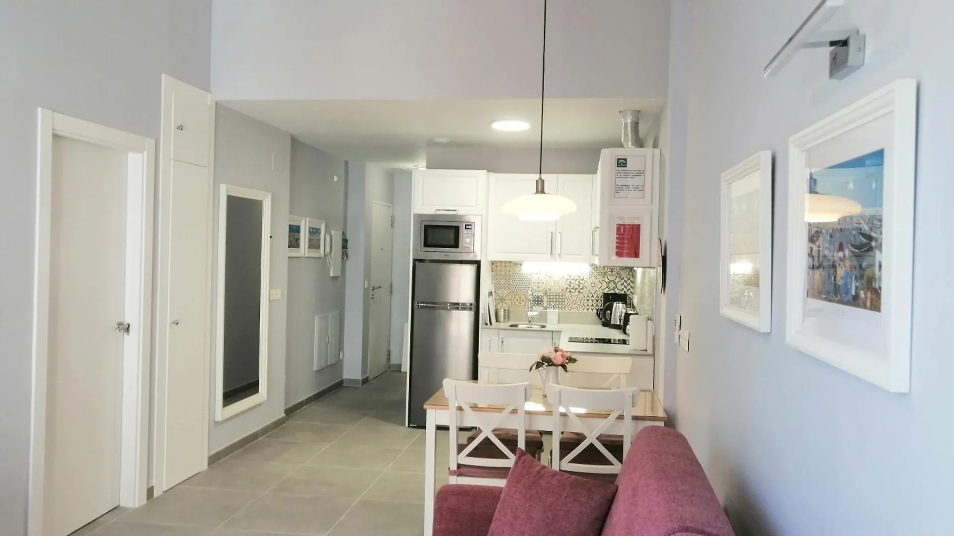 Malaga Lodge Apartments